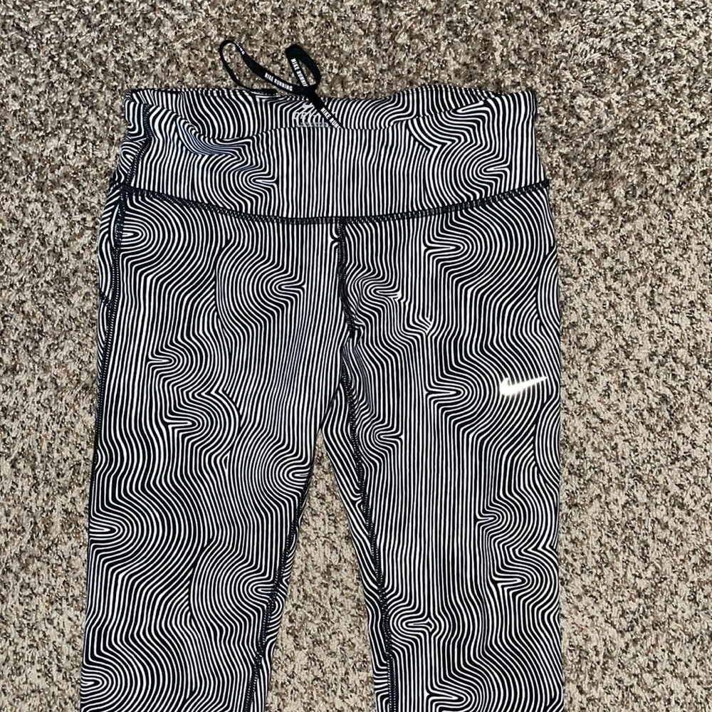 NWOT Nike Dri-Fit black & white Running Pants, M